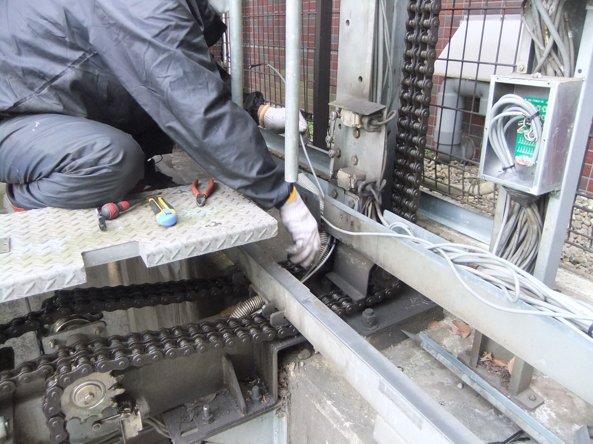 機械式駐車場配線ケーブル