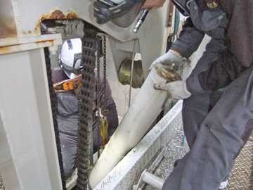 機械式駐車場油圧シリンダー交換